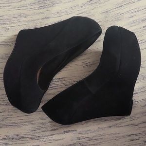 Steve Madden Suede Wedges